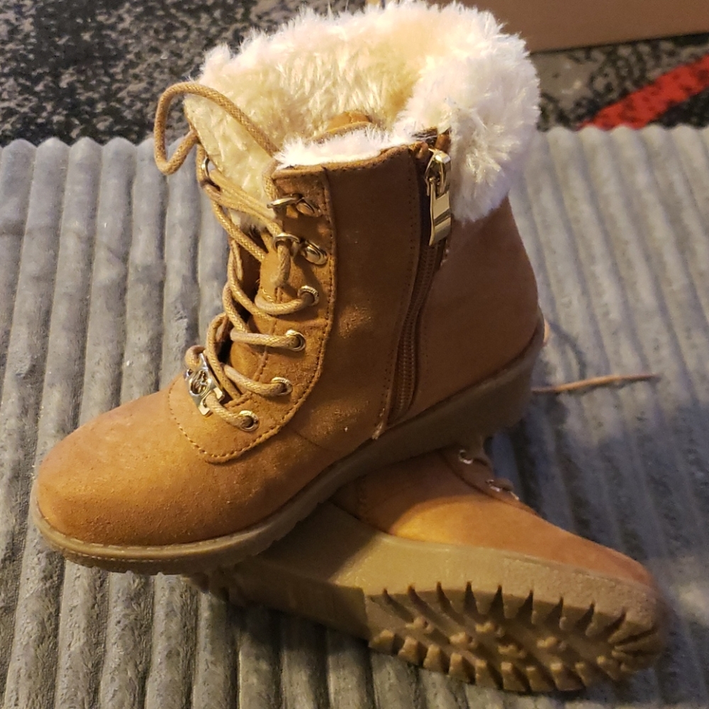Girls size 13 Michael Kors winter booties